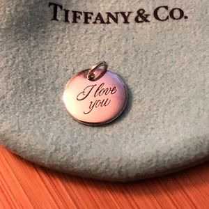 Beautiful charm 100% authentic